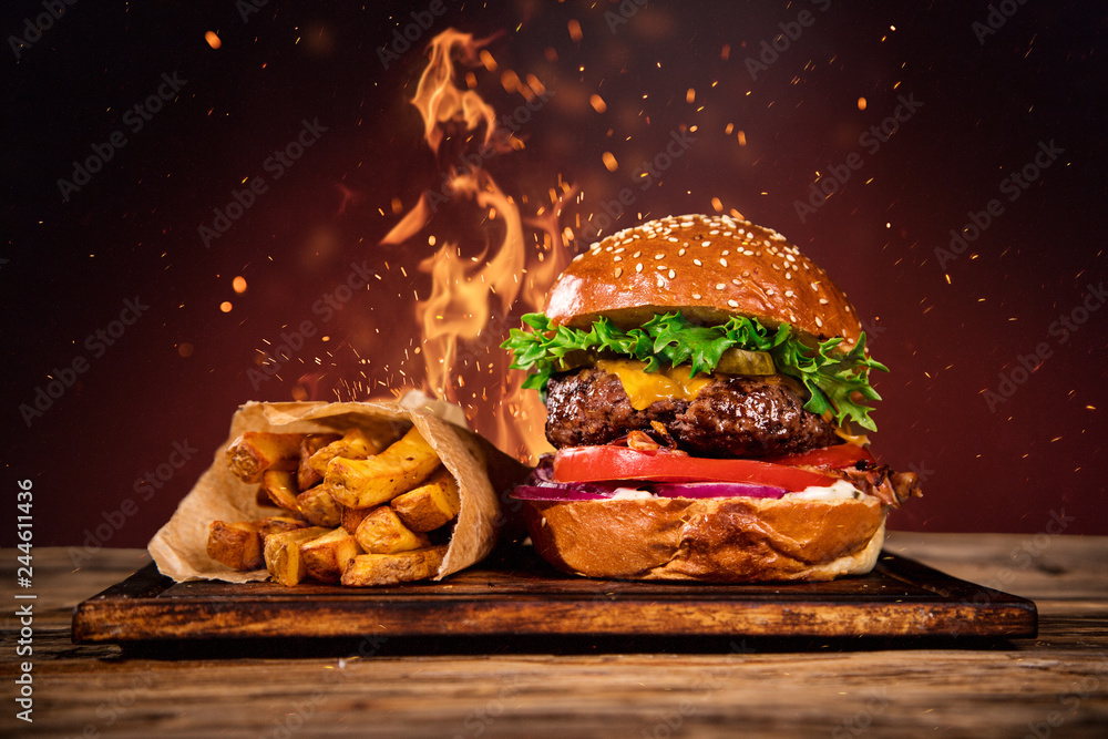 Acılı Köz Patlıcanlı Burger